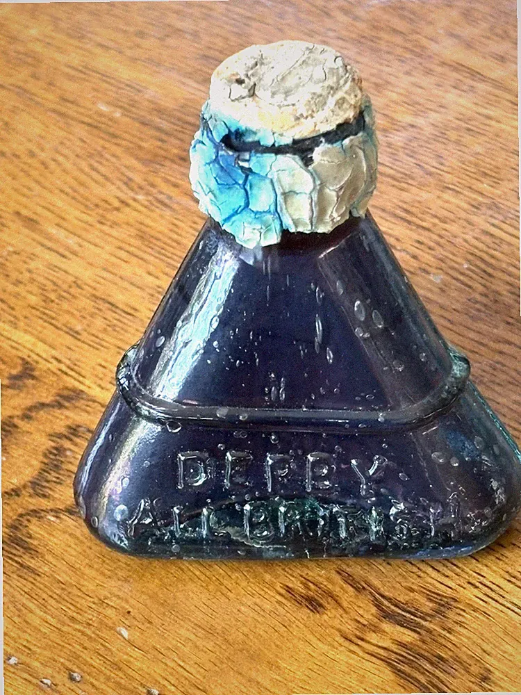 AQUA WITH BLUE INK RESIDUE PYRAMID STYLE -ORIGINAL CAP - ANTIQUE BOTTLES /INKS